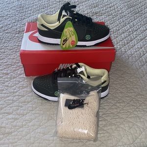 Nike Dunk Low LX Avocado Women’s